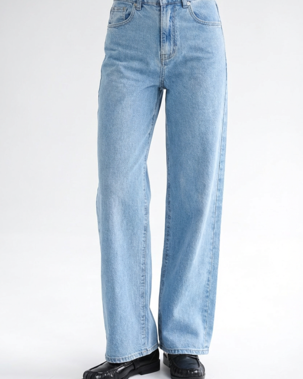 Šviesiai mėlyni tamprūs džinsai aukštas liemuo Dad fit