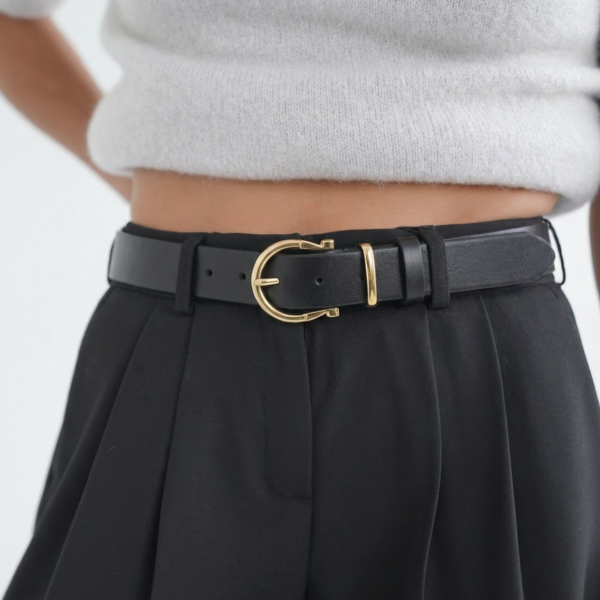 Odinis juodas diržas auksine sagtis Joly