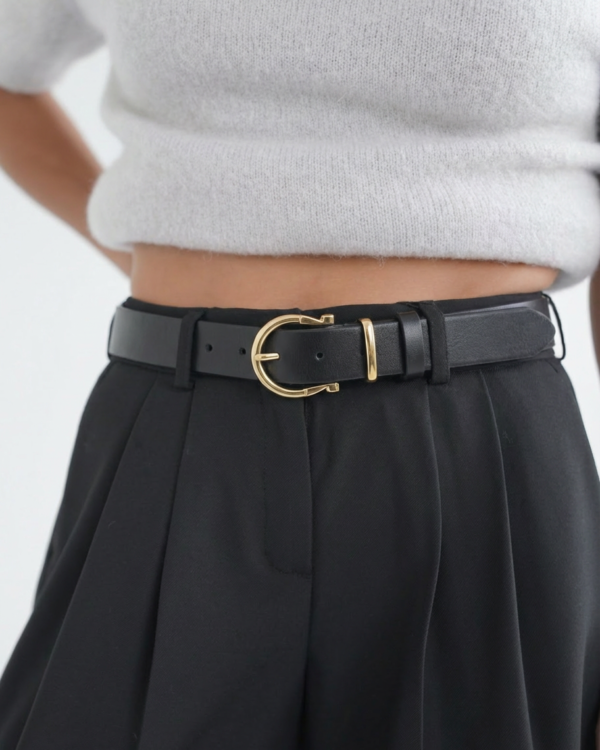 Odinis juodas diržas auksine sagtis Joly