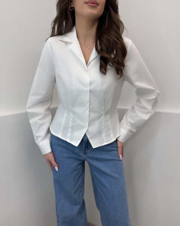 Balti įliemenuoti marškiniai