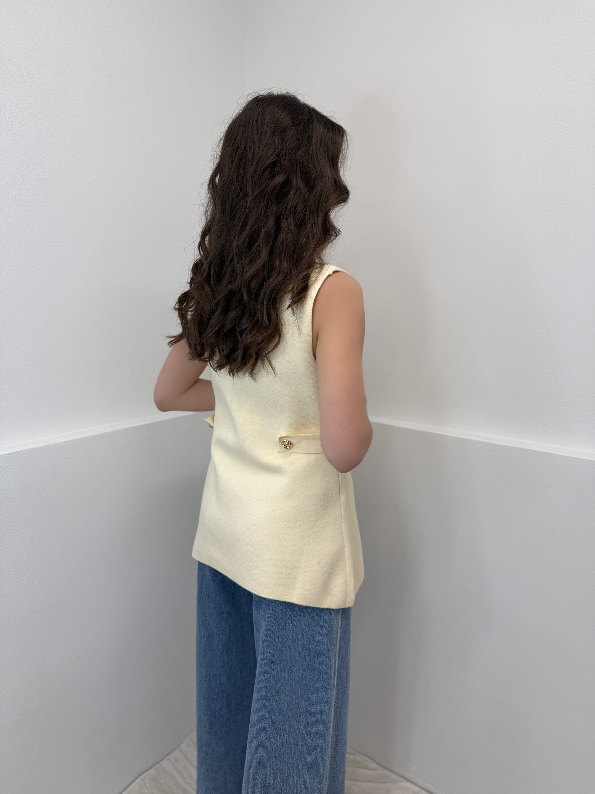 Beige liemenė su auksinėmis detalėmis - Image 2