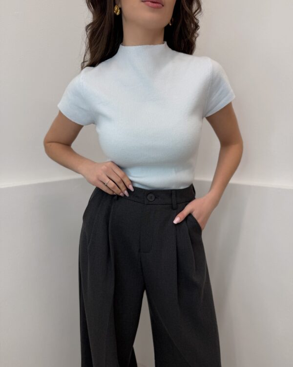 Megztinis be rankovių Sky Blue