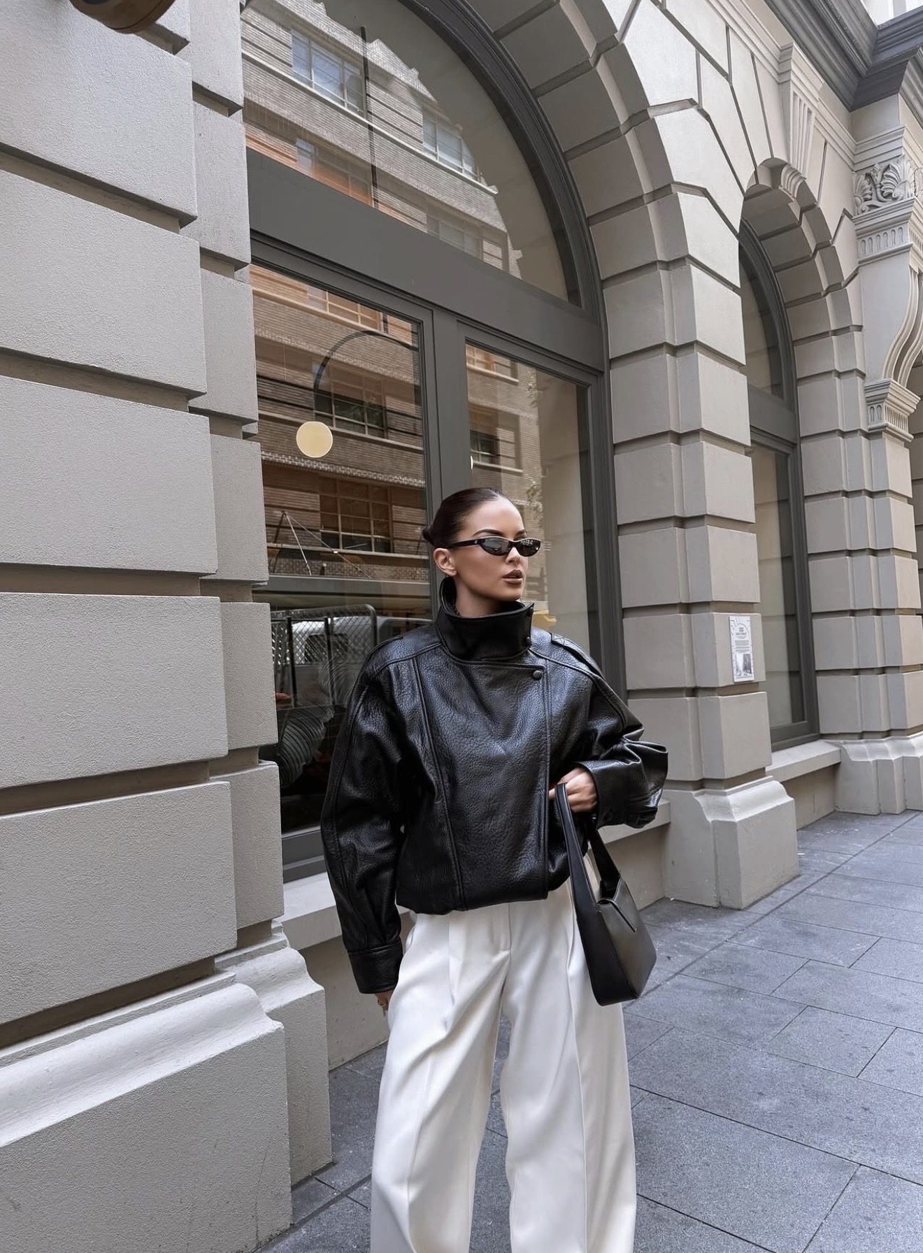 Eco odos juoda striukė Luna - Image 4