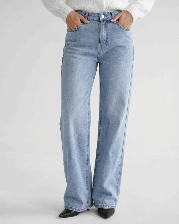 Šviesiai mėlyni džinsai Wide leg