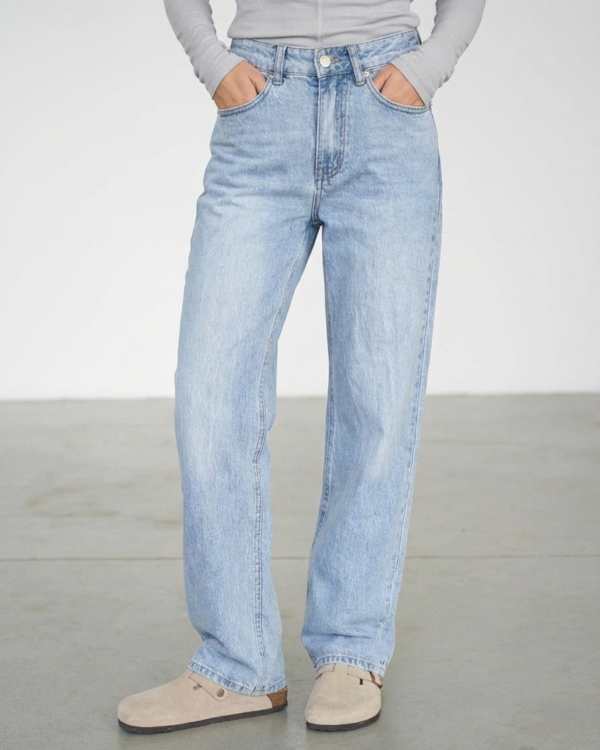 Šviesiai mėlyni džinsai Wide leg Spring