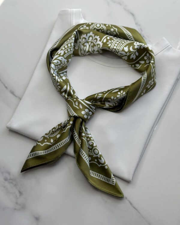 Skara su šilku Olive Blossom