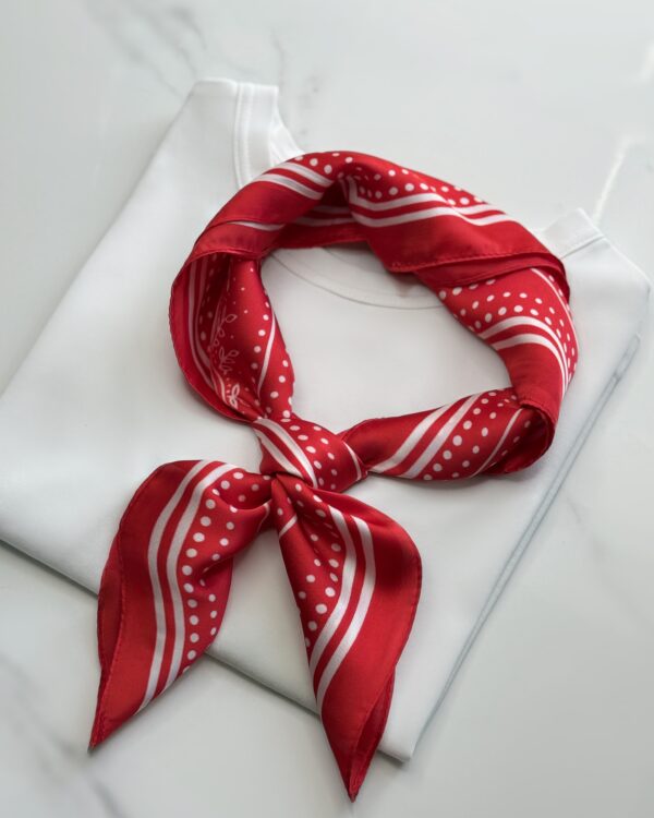 Skara su šilku Iconic Red