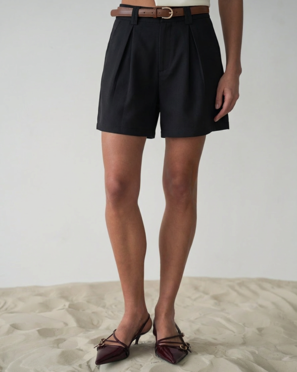 Juodi klasikiniai šortai su diržu Mercury